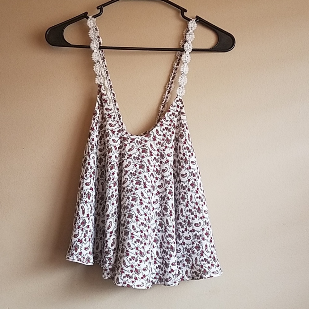White/Maroon Paisey Cropped Tank Blouse